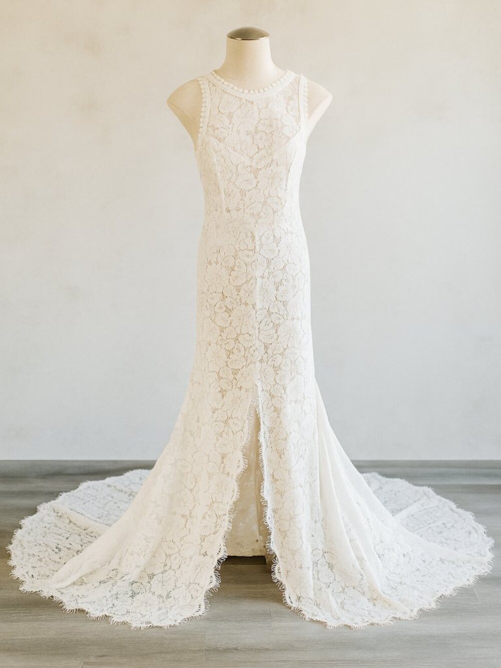 Elegant Lace Mermaid Wedding Dress